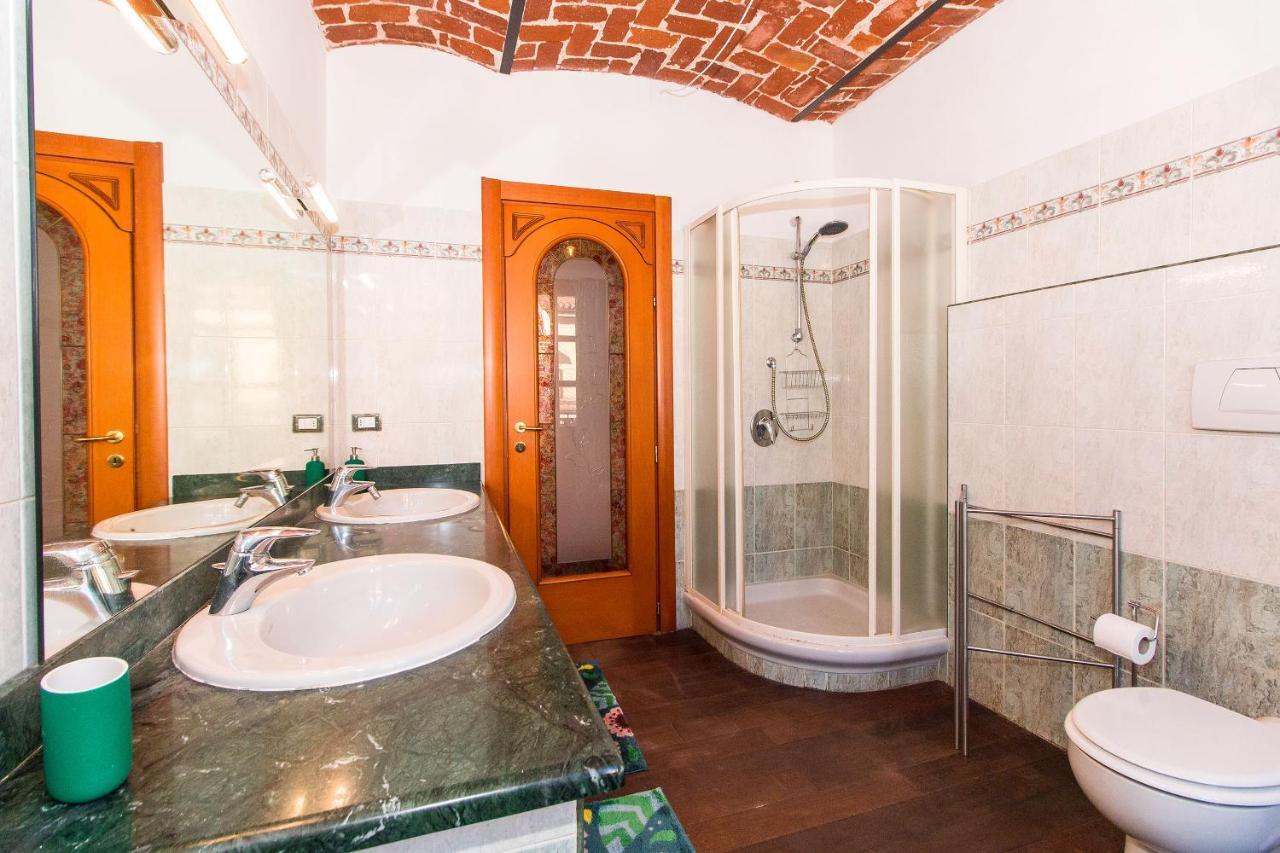 Colorful Statuto Square Design Apart Apartment Turin Bagian luar foto
