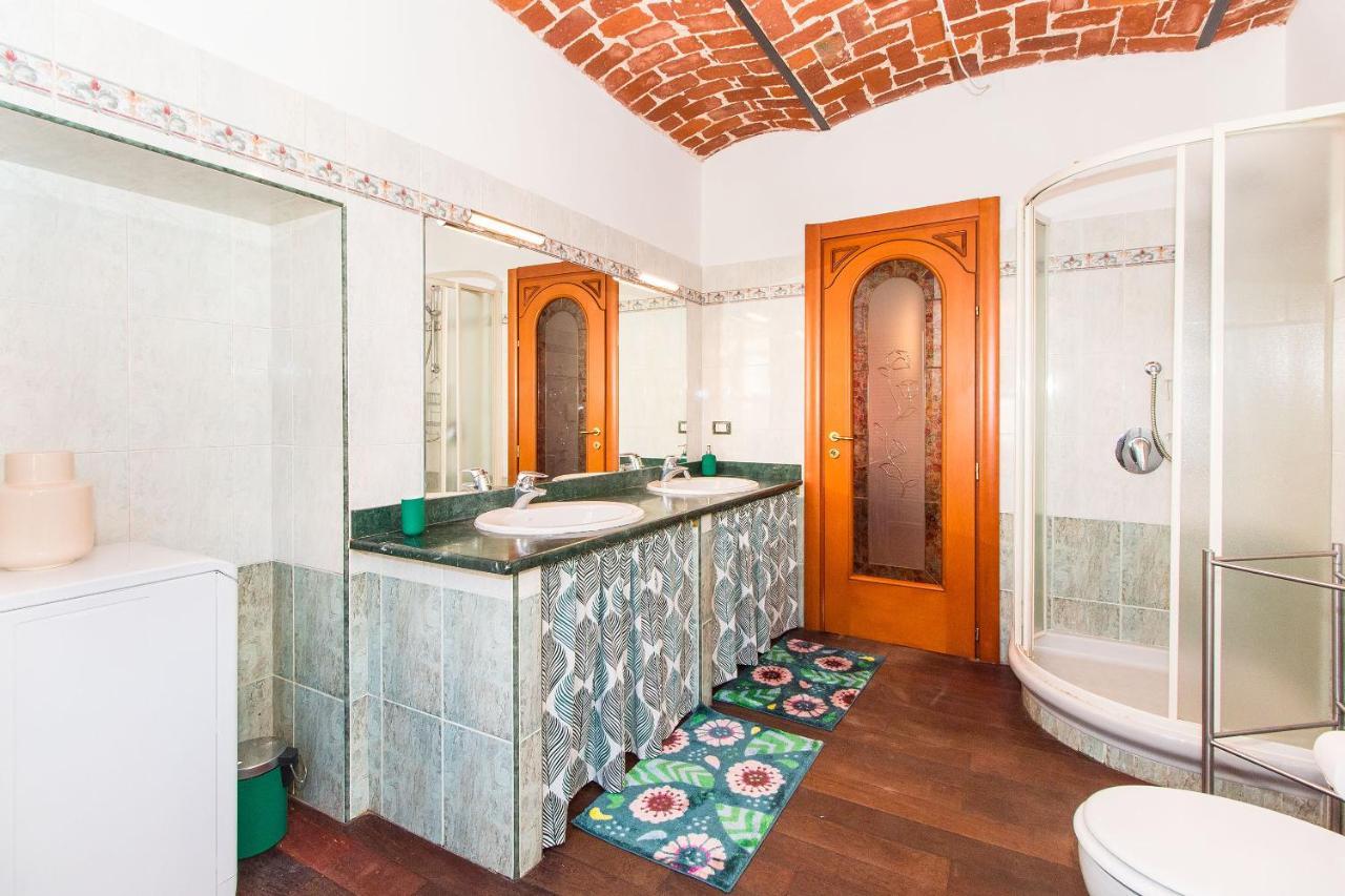 Colorful Statuto Square Design Apart Apartment Turin Bagian luar foto