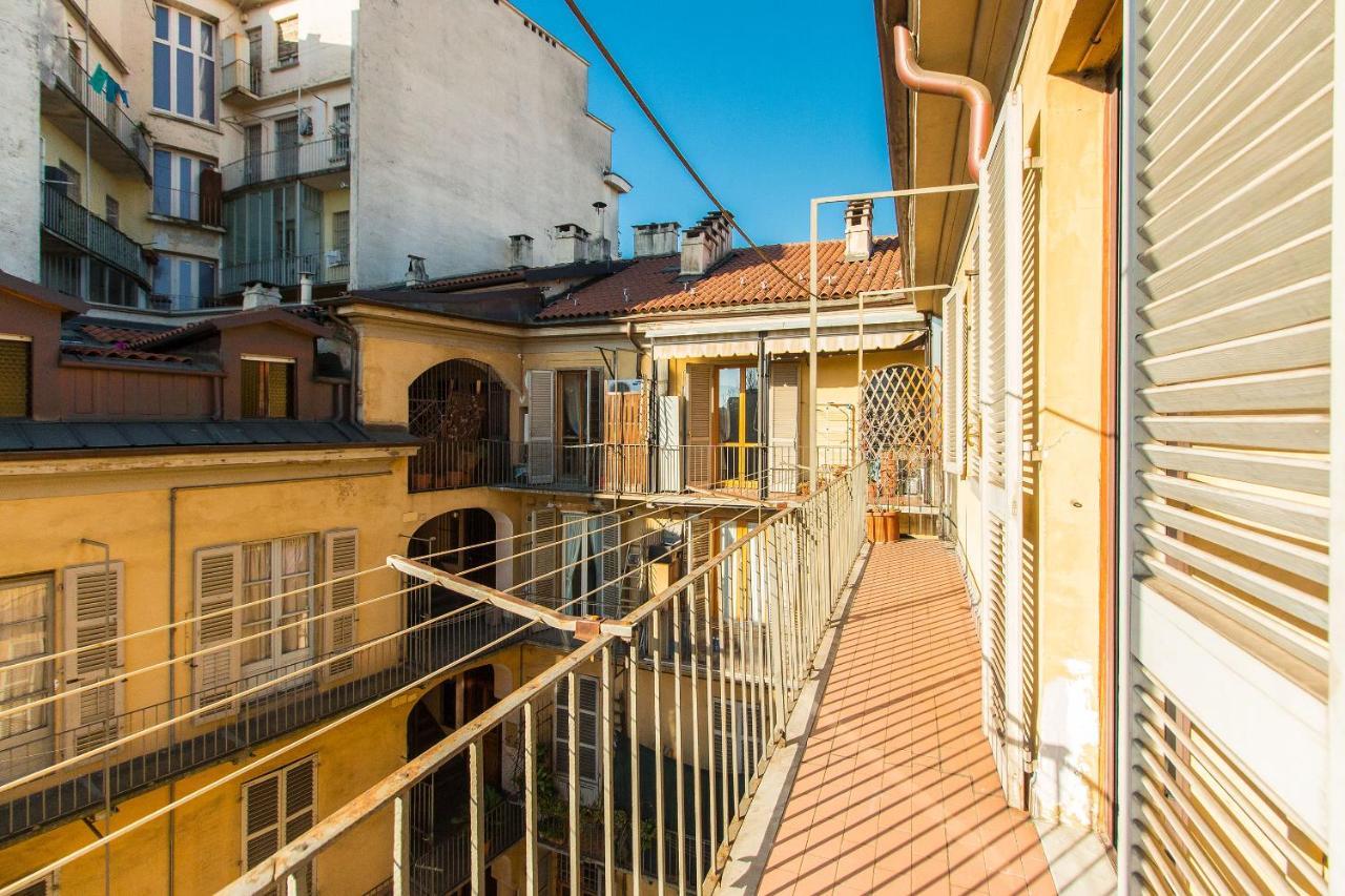 Colorful Statuto Square Design Apart Apartment Turin Bagian luar foto